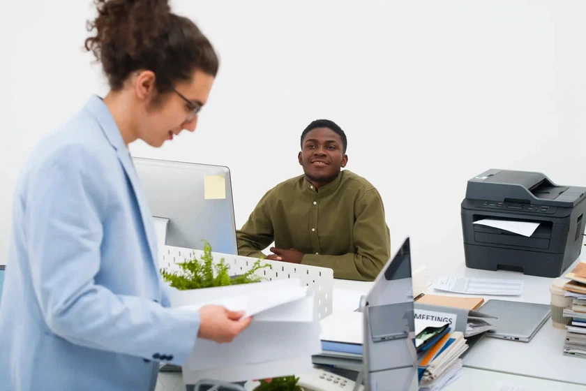 L’évolution rapide des réglementations et des normes dans le secteur du BTP exige une gestion minutieuse des documents administratifs des employés.